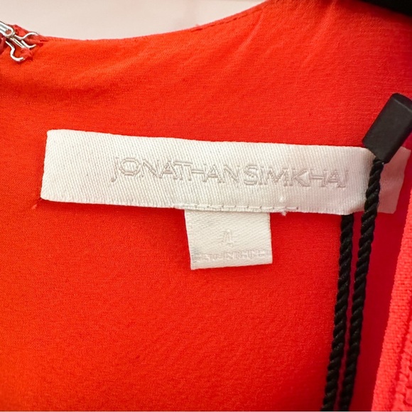 Jonathan Simkhai Red V-neck Sleeveless Lace Appliqué
Crepe Cocktail Dress sz 4 - Picture 12 of 13